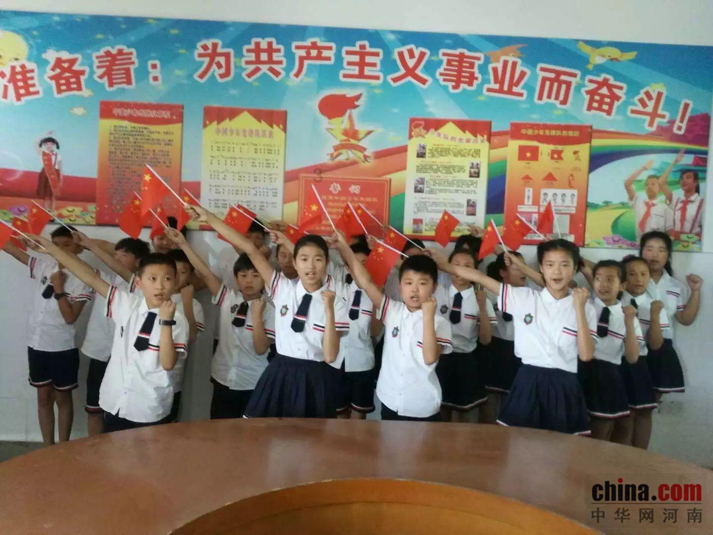 长江游轮黄金八号服务与收费游戏画面